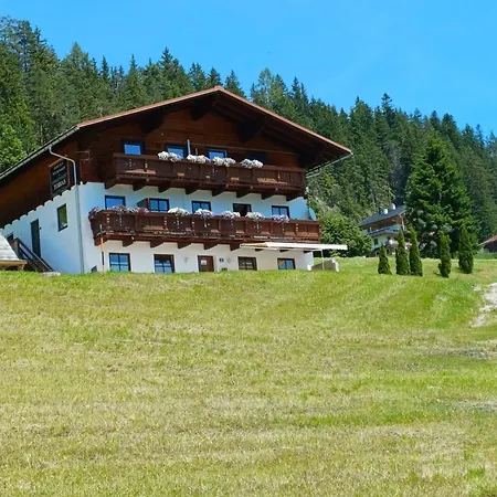 Tobias Apartment